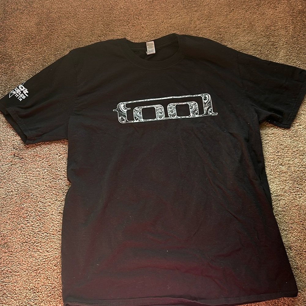 Tool band tee